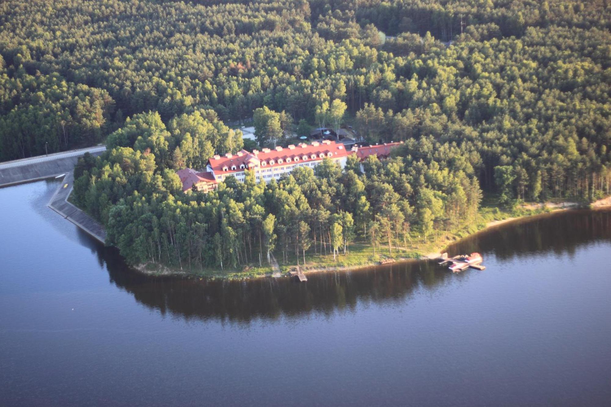 Cztery Wiatry Aparthotel Korytnica  Exterior photo
